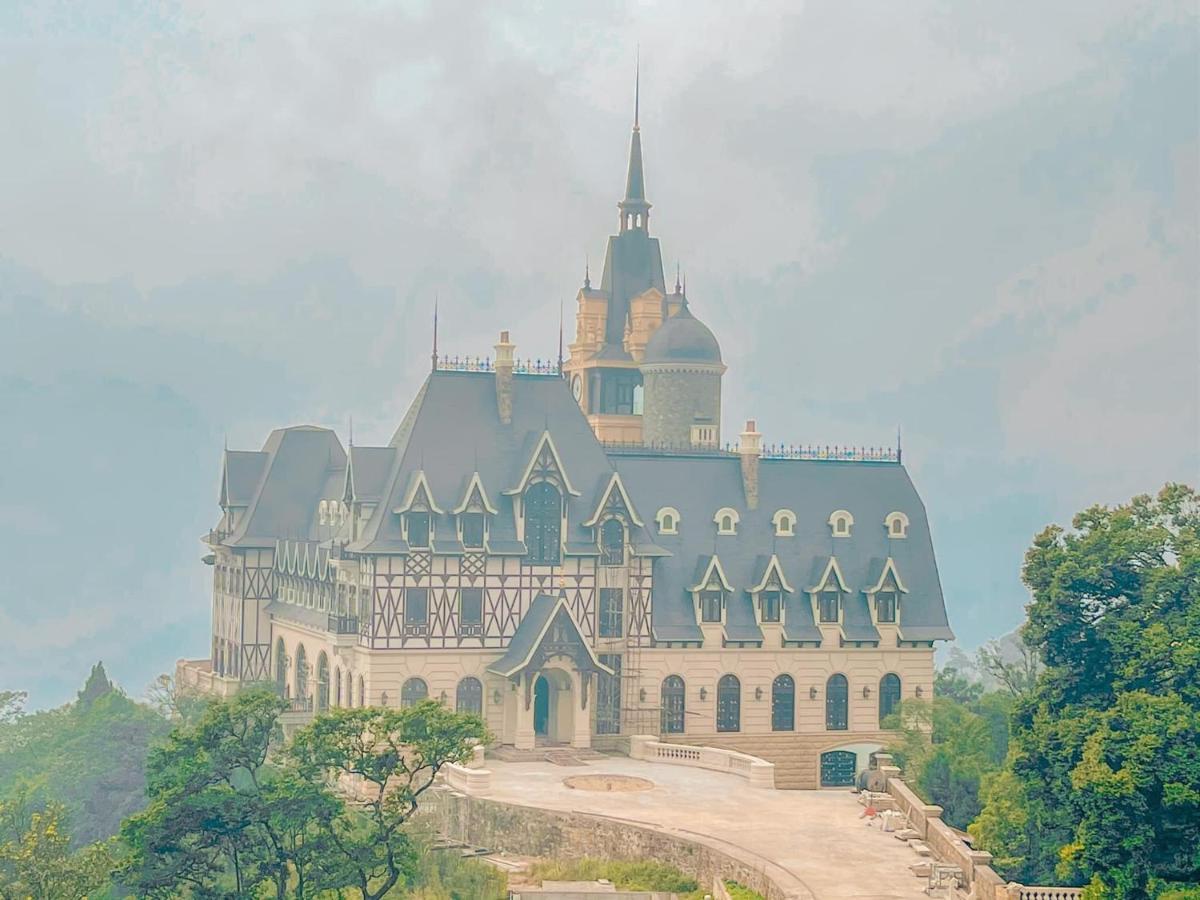 ホテルKhach San Rosalia Tam Ðảo エクステリア 写真